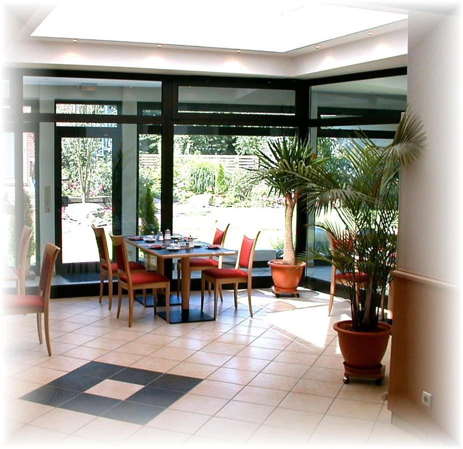 Gütersloh Hotel Lindenkrug מראה חיצוני תמונה